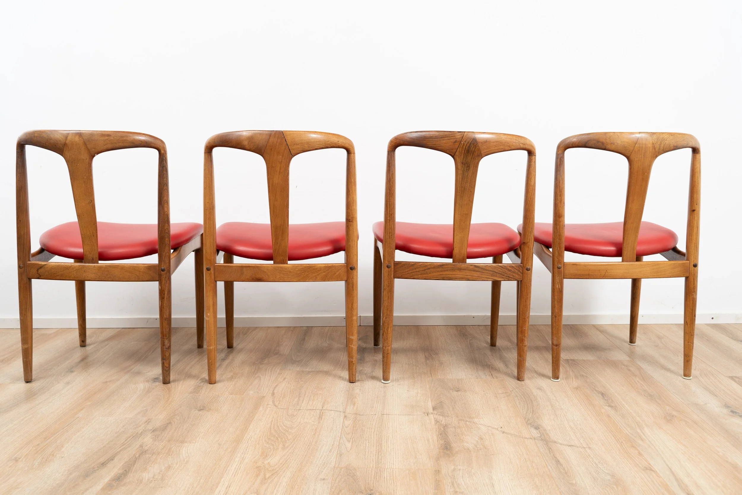 Johannes Andersen's Iconic Design: Juliane Dining Chair Set